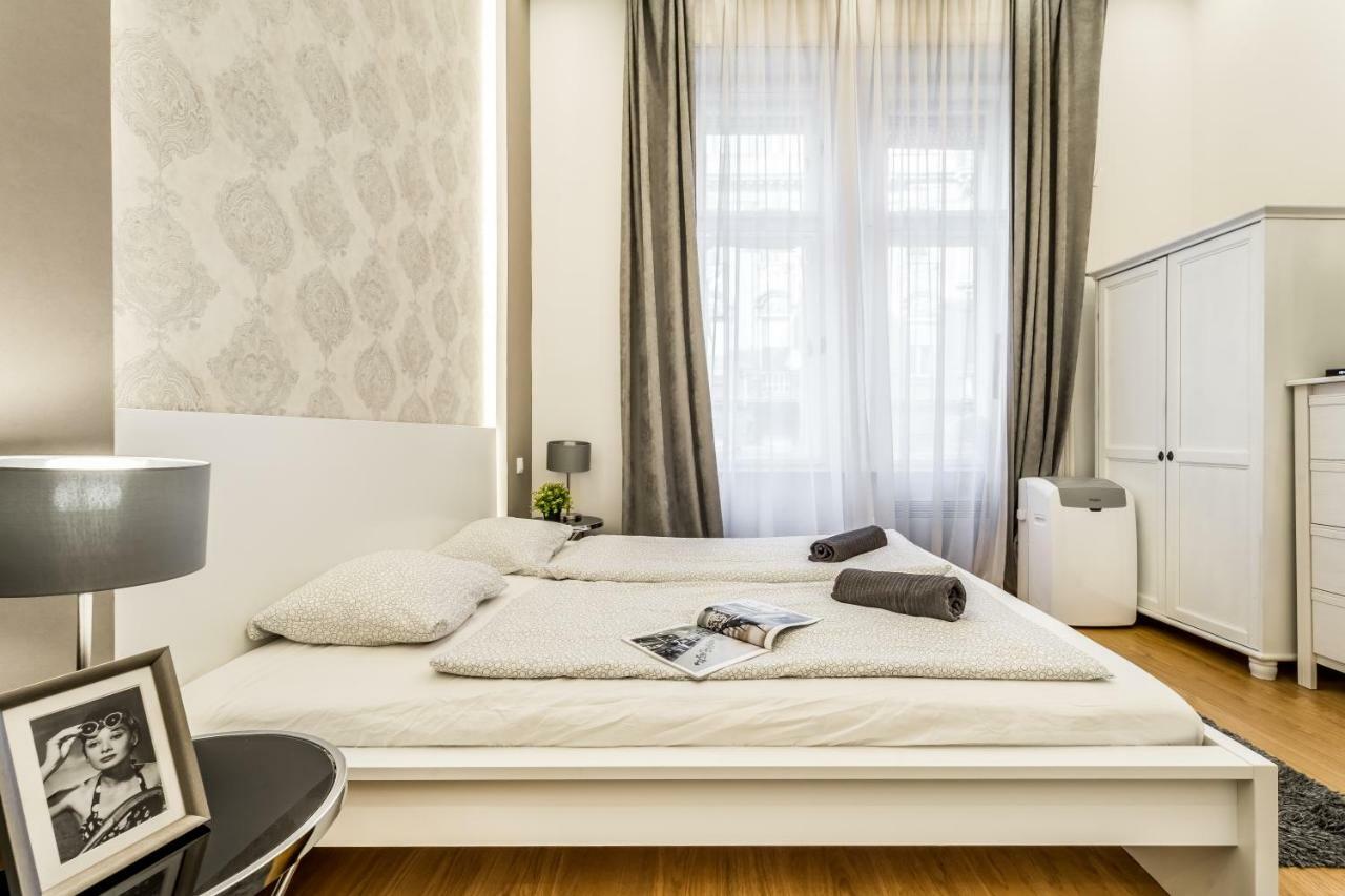 Hello Downtown Apartment - Movie Budapest Ngoại thất bức ảnh